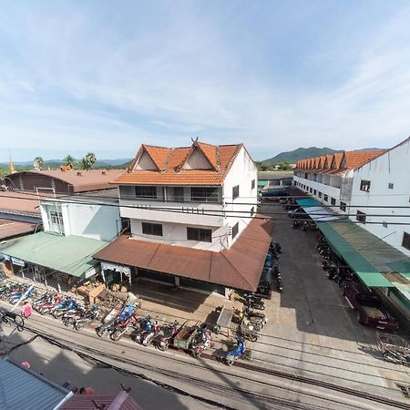 Saiyud Hostel Mae Hong Son Exteriör bild
