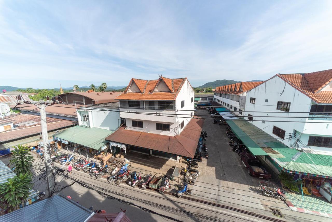Saiyud Hostel Mae Hong Son Exteriör bild